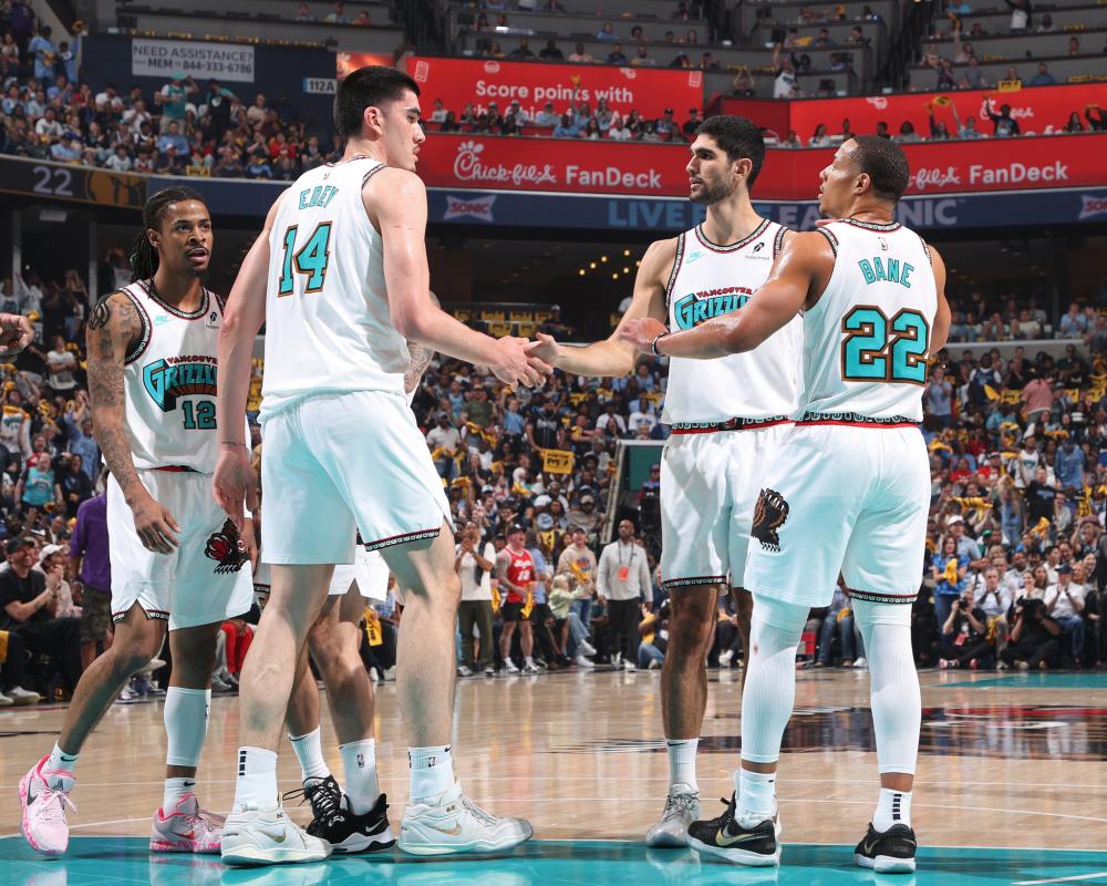 防守教练紧 防守教练紧